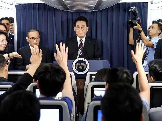 特朗普突然脑洞大开，邀请韩国总统一起访华，李在明回答得很干脆