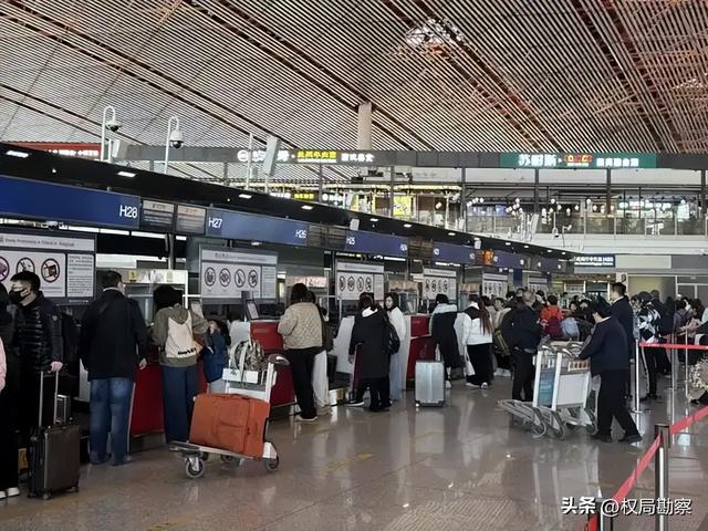 机票价格大跳水！多条航线1折白菜价，隐藏福利薅到爽