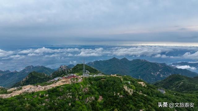泰山雨后云雾织仙境！泼墨山水里藏着夏日最治愈的奔赴