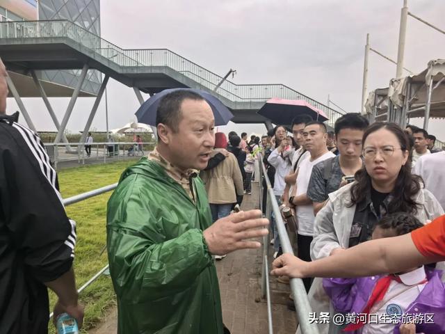 【情满双节游东营】黄河口生态旅游区游人如织，沉浸式体验国庆氛围
