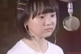 韩甜甜：被天使吻过的嗓音，12岁农村女孩一曲成名，唱哭全场观众图片