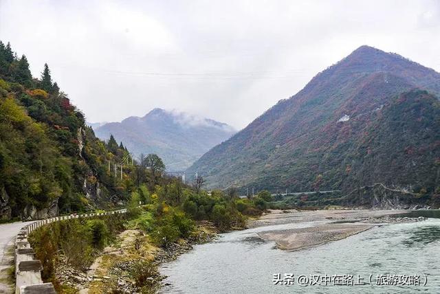 汉中出发沿嘉陵江跨省自驾，把秦巴深秋的美景装进车窗～图片
