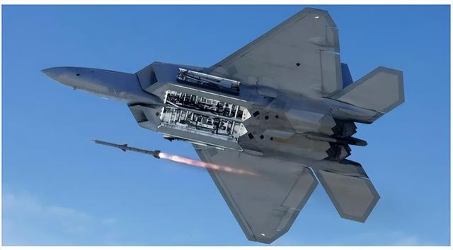 美国又开始泼脏水：华为窃取AI技术，霹雳15和17的研发全靠“偷”