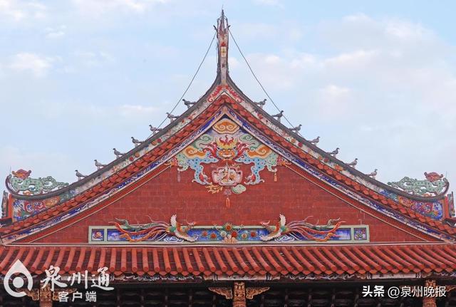 请抬头，给你好看！燕尾脊、剪瓷雕与山花勾勒古城“空中艺术长廊”