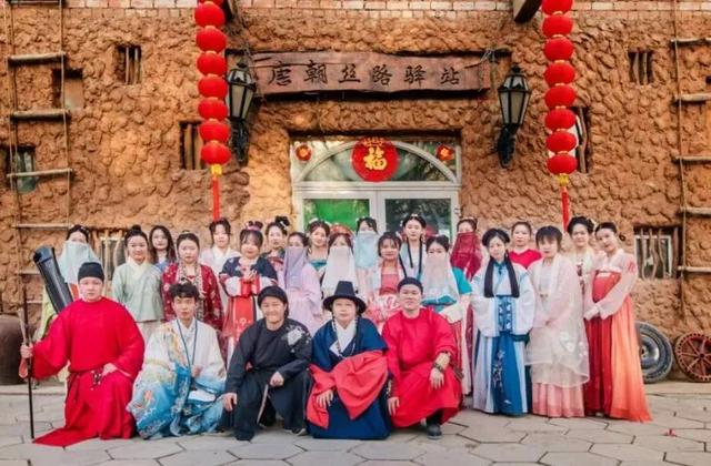 【天南地北六师人】张明虎:沙漠里开出“旅游花”