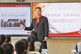 山东青岛西海岸新区——“驻校教官”活跃在菁菁校园图片