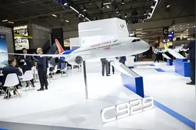 C929亮相巴黎航展！一同受邀的还有歼10C，法国这是什么意思？图片