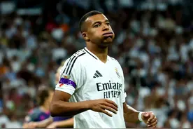 4-1！5-0！足坛疯狂一夜：皇马大逆转，拜仁再造惨案，曼联翻车图片