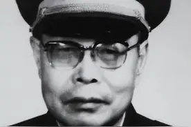 王扶之：至今唯一健在的开国将军，被苍蝇救过一命，如今已101岁图片