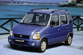 风靡全国将近20年的家用小车——昌河铃木北斗星图片