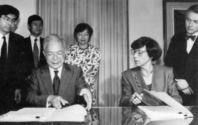 美国财政部长：开始对中国倾销美国的ai芯片，让中国芯片卖不出去