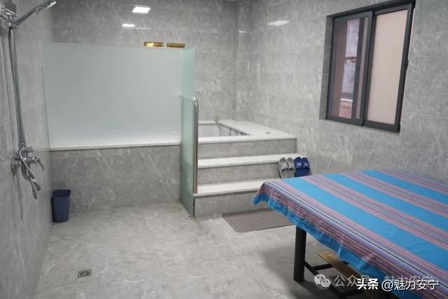 草原阿姨“南下记”：逃离塞北热浪，一头扎进安宁温泉 | 旅居安宁