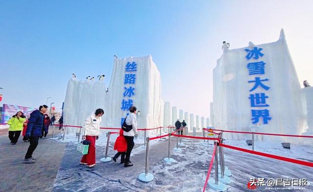 视觉·昌吉 | 昌吉“丝路冰城”火了！冰雕、驯鹿、雪地摩托，解锁冬日浪漫