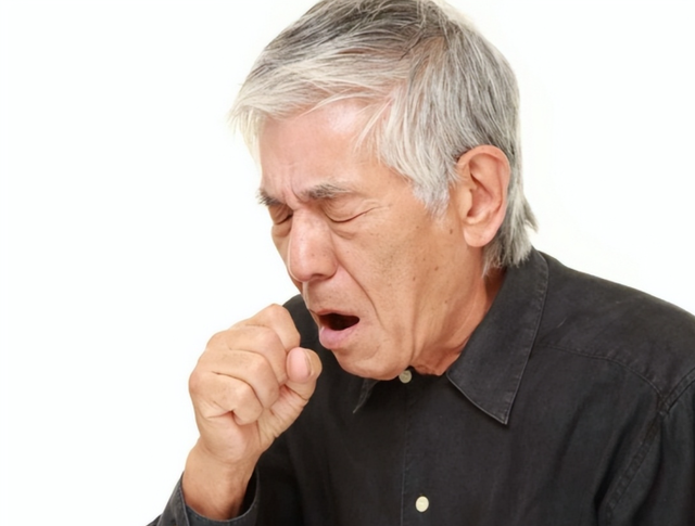 痰液变色，体内有病！咳出黑痰、黄痰、绿痰都是啥情况？一探究竟