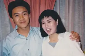 “老戏骨”周星驰:与女友因戏生情,却因三个字,成为他一生的遗憾!图片