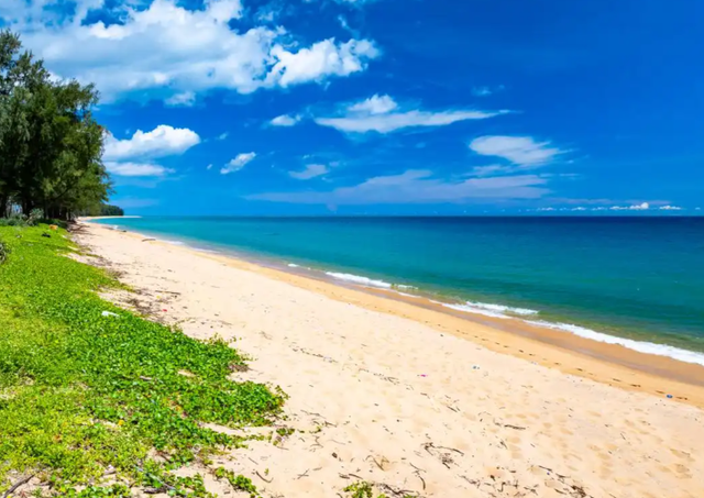 以色列美女来中国旅游，回国时机场叹息：难怪以色列比不过中国！
