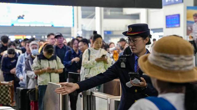 国庆中秋相遇 金城精彩不断