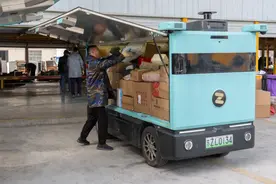 张家港“无人配送”又有新场景图片