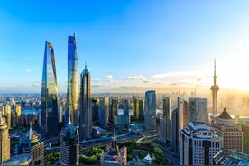 看看韩国的首尔，再看看中国的上海，两个城市差距一目了然！图片