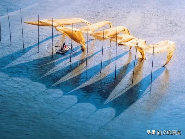 海边悬崖民宿、美上语文课本的“榕水谣”、嘎嘎鲜的青蟹……这个小镇我能吹一辈子！