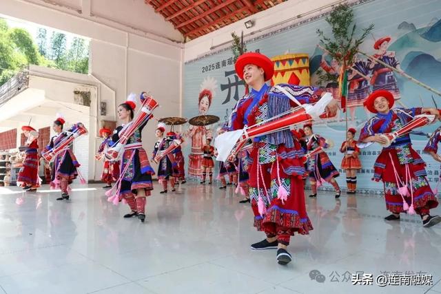 人人人人！连南这场狂欢盛宴嗨翻天🤩多图直击火爆现场丨跟着《瑶族舞曲》去旅行