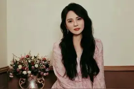 伊能静庾澄庆一同祝福恩利，初舞台演唱《情非得已》感动全场图片