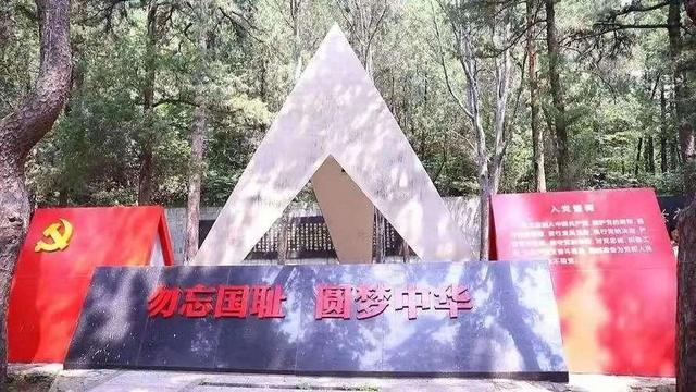 冬日樱桃沟：寒枝写意，尽是生机——探访一二·九运动纪念地有感