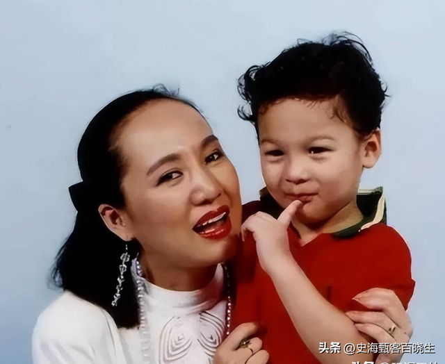 原来早已不是中国籍？事业巅峰远赴美国，被老外“玩腻”晚年回国