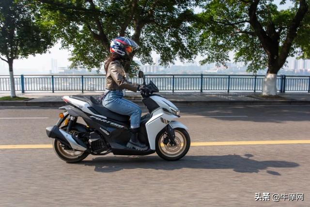 迎着阳光 向着南山 与鸿150S奔跑在城市和山野之间