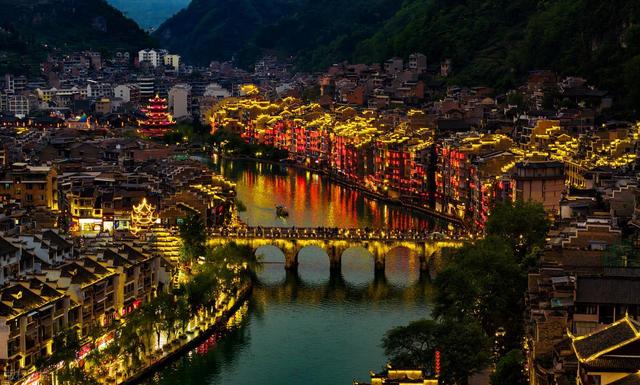 高铁直达！11-12月最值得去的6个古镇，工作累了，就去小住三五天