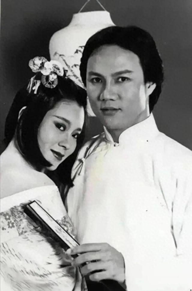 “Huang Rong” Wei Qiuhua turns out to be a star-studded 65th birthday