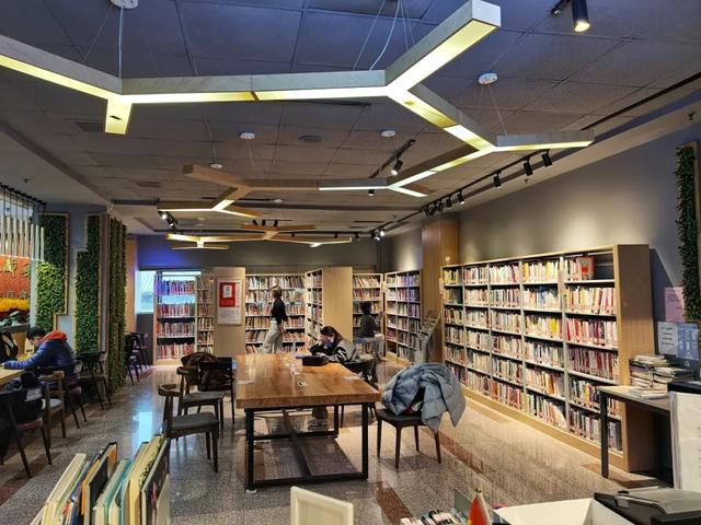 全市“十佳”+1！家门口的“宝藏”图书馆，周末约起～