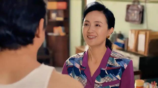 离春节不到2月	，52岁辛柏青高调传出喜讯，朱媛媛终于可以放心了