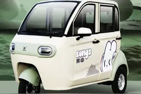 3款新品三轮车亮相，皮实耐用，可装六个大电池，最大续航220公里图片