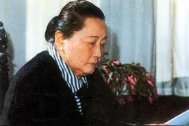 宋庆龄逝世，大陆邀请远在美国的宋美龄奔丧，其回复8字令人心寒图片