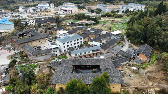 福建南靖土楼——田中赋、河坑土楼群