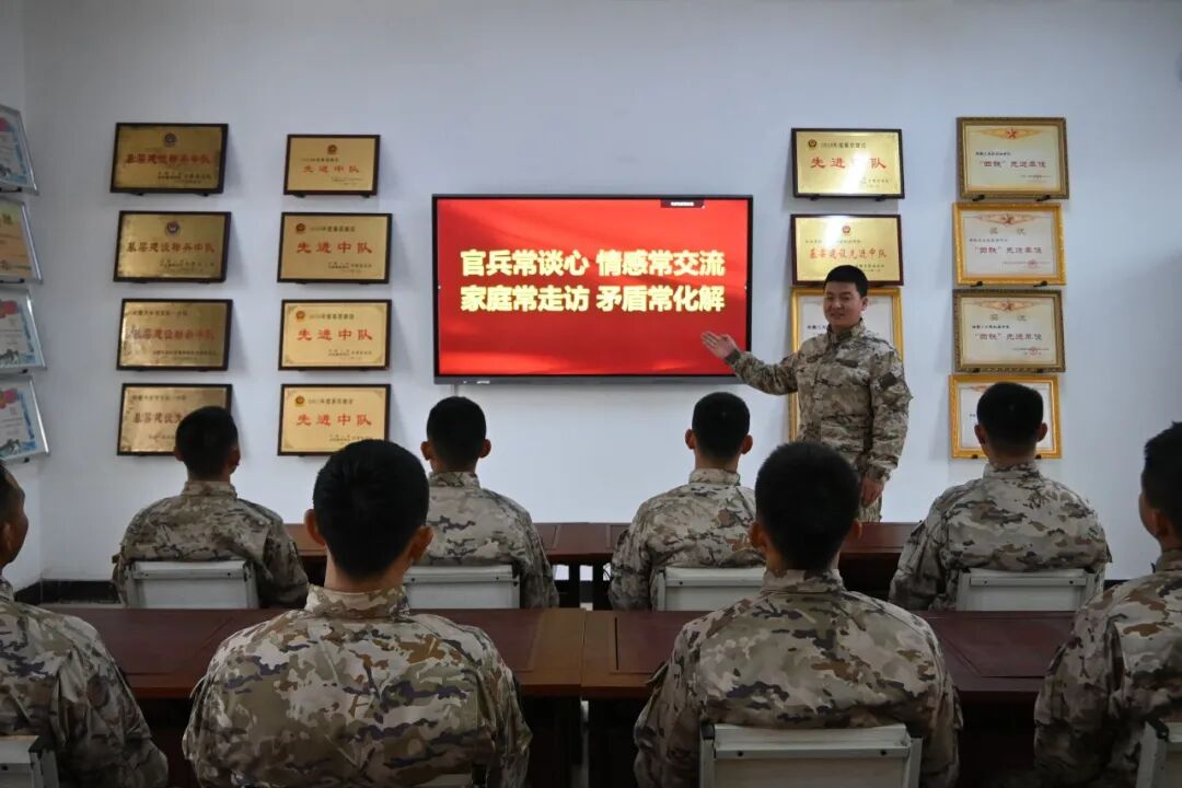 9d885e0278ccd56e56565c4a0237bac8.jpg nEO_IMG_be1b92226464463093317098e8b2fcca~tplv-tt-origin-web_gif.jpg