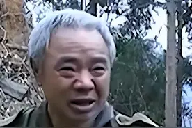 父子失散18年相拥而泣，儿子一句话惊呆众人：是妈妈把我卖了图片