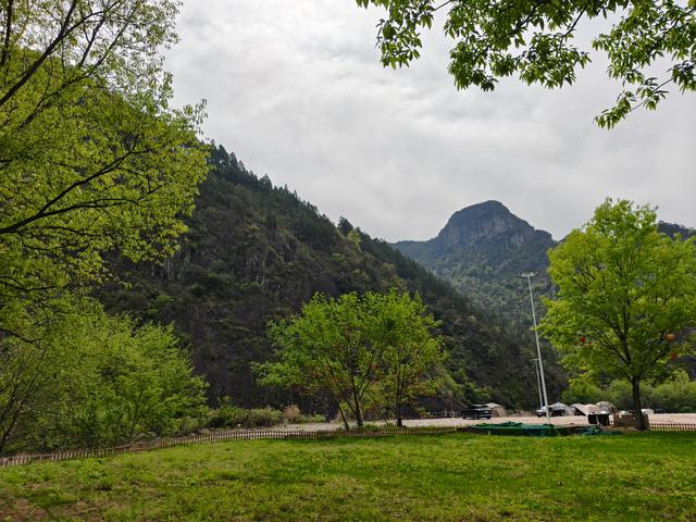 仙居县圳口龙潭坑，鲫鱼洞未识庐山真面目，鹅冠头印记十三都水库
