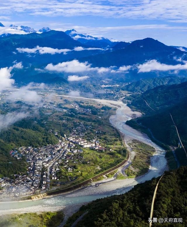 跟着赛事游园区——彭州四大园区与您一起跑出“加速度”