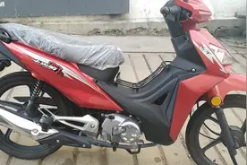 排量125cc的摩托车省油排行TOP10,第一名五羊本田，百公里1.82L。图片