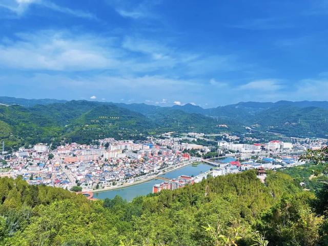 在两当，春天就要Color Walk→