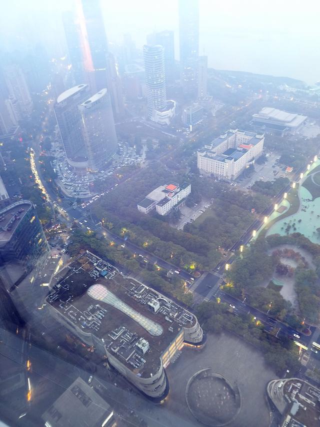 江西五日自由行：江西第一高楼 · 南昌双子塔 · 中部最高双子楼