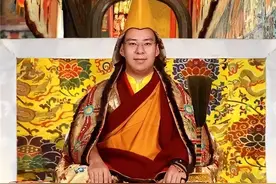 90后大活佛，十一世班禅额尔德尼·确吉杰布，如今成这样了图片