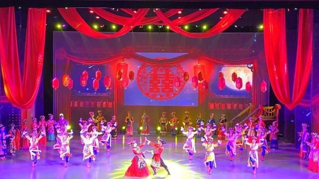 8月过半，假期余额不足！来凤县旅游，一键解锁清凉与欢乐