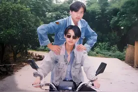 早年发小相亲叫我去顶包走过场，没想到阴差阳错，那女孩看上了我图片