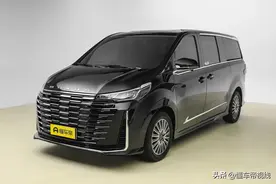 新车｜售价16.58万元起，上汽大通G10 MAX实拍，广汽传祺M8同级MPV图片