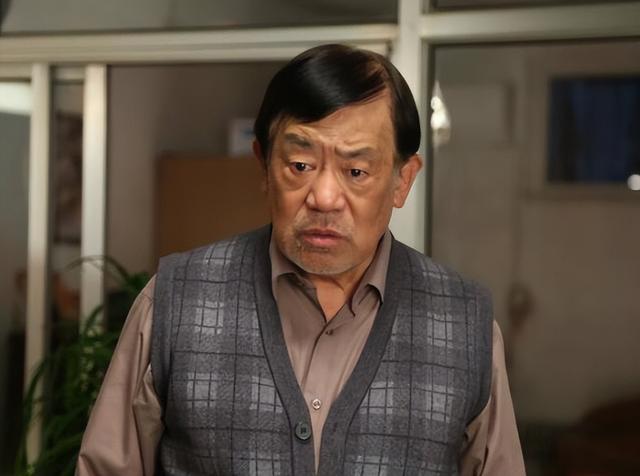 83岁高明的近况：自儿子高亮去世后，儿媳已成他和妻子的晚年依靠