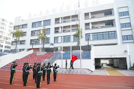 搏百天书青春无悔，胜中考创首届辉煌——初中毕业班百日誓师大会图片