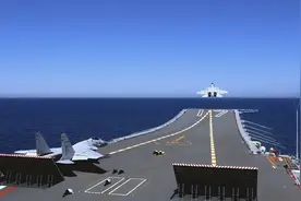 航母实现“三级跳”，驱护舰不断上新｜人民海军成立75周年图片